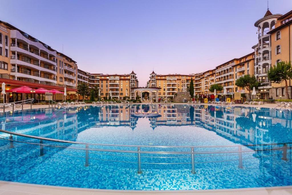 Bella - 3 Pools, 2 Bedrooms & 2 Bathrooms Apartament