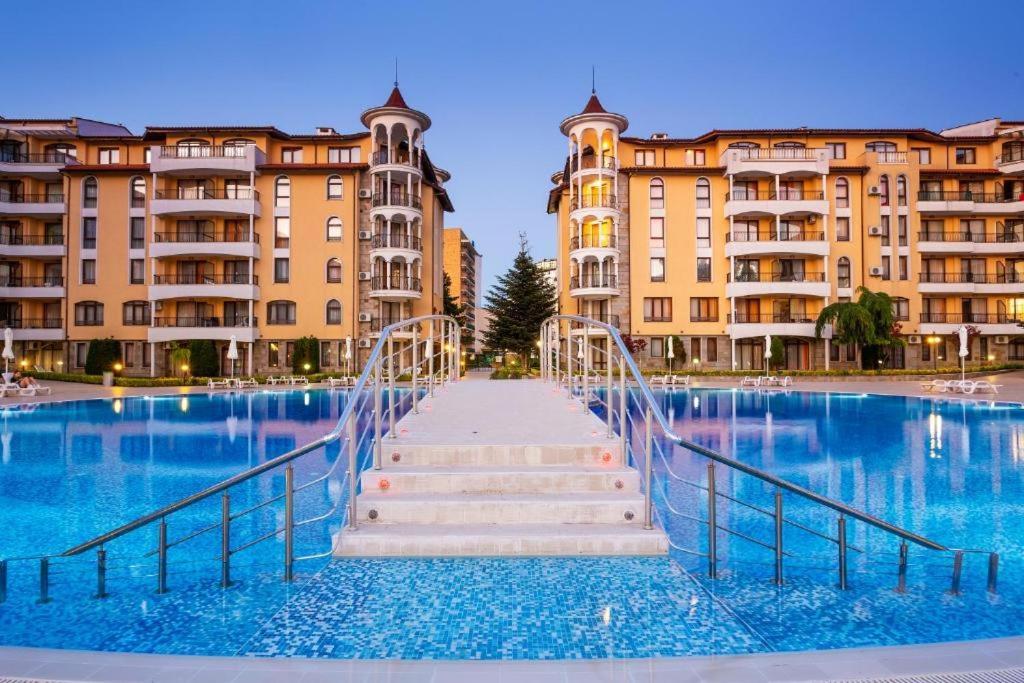 Apartament Bella - 3 Pools, 2 Bedrooms & 2 Bathrooms *